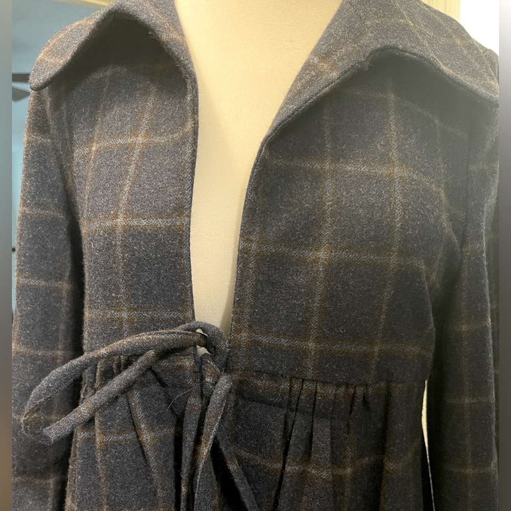 Marni lightweight wool jacket, plaid, tie front, size 42 - Picture 9 of 9